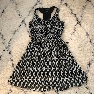 Aqua Black & White Racerback Dress size M
